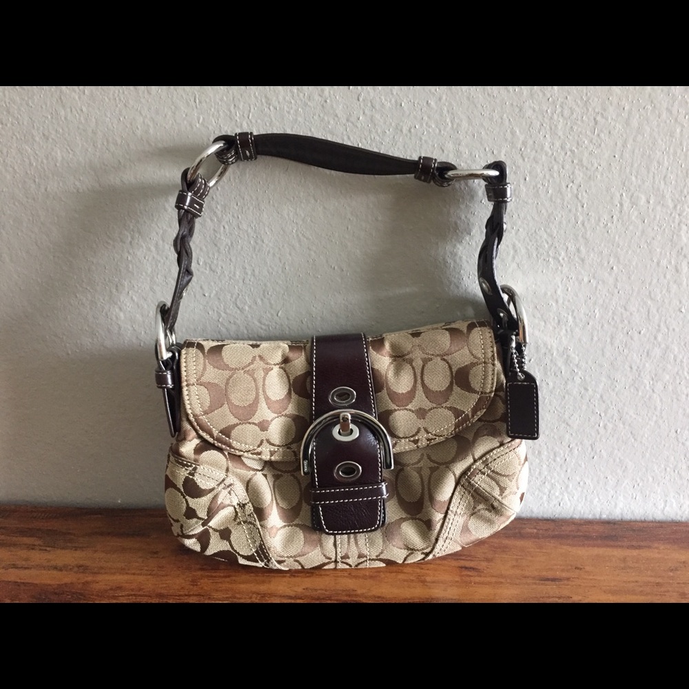 Coach Signature Classic Monogram Logo Purse